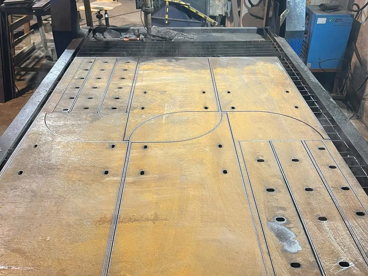 Cięcie plazmowe CNC w zakładzie ŁUK-PAL