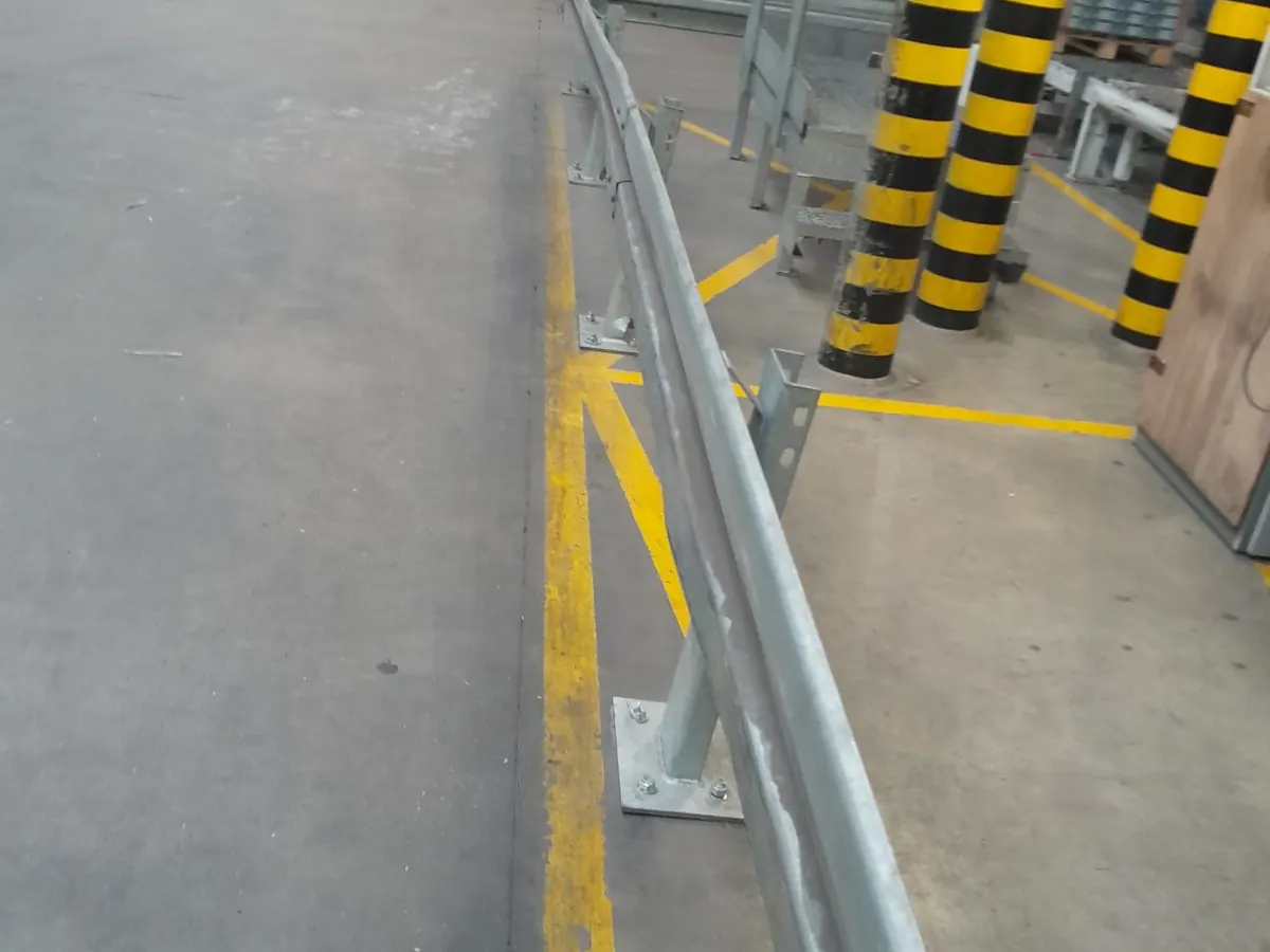 Balustrady i wygrodzenia BHP
