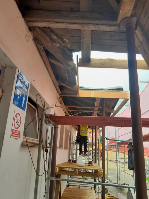Gewerbliche Innenräume und Ausbauten