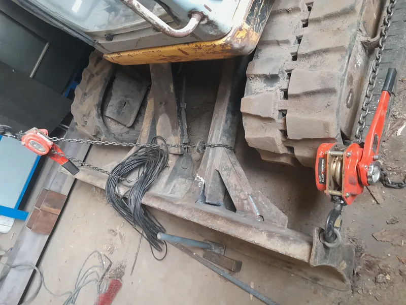 Reparaturen von Maschinenbauteilen und Schweißarbeiten