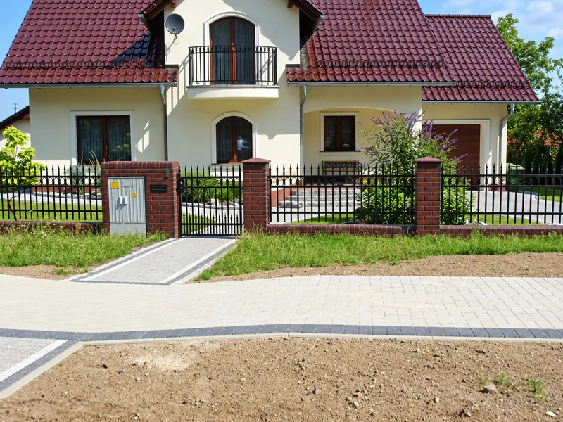 Zaun und passendes Balkongeländer